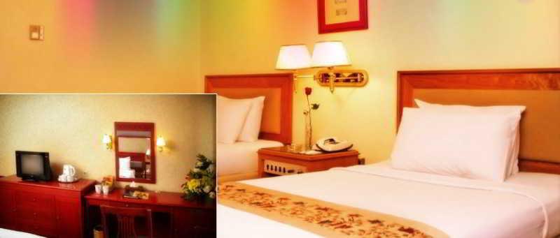 Weta International Hotel Surabaya Buitenkant foto