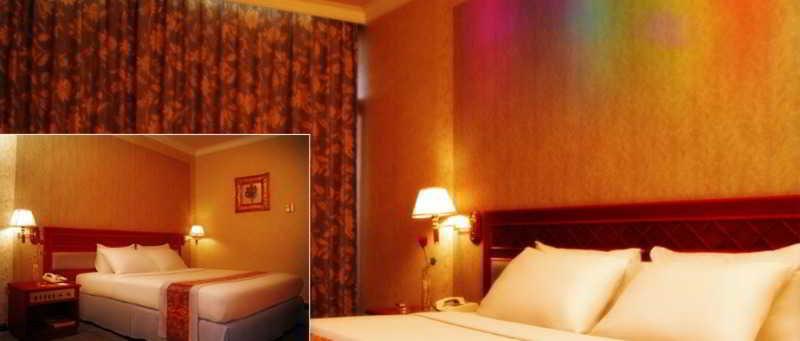 Weta International Hotel Surabaya Buitenkant foto